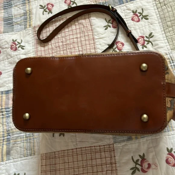 Patricia Nash European Map 13” x 10” x 5”leather adjustable strap crossbody bag - Picture 2 of 13